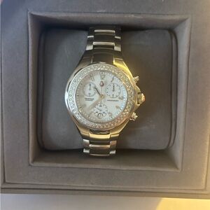 Silver Chronograph Watch with Metal Bracelet